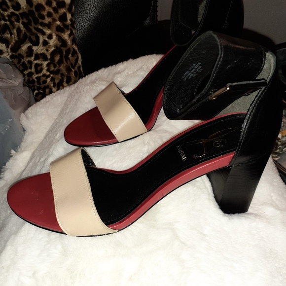 Joan and David heels - Picture 6 of 6